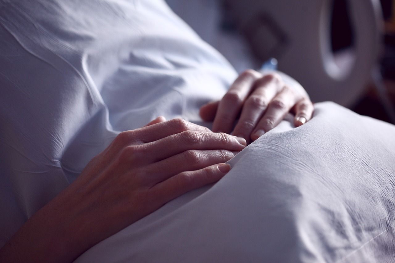 Choroba bliskiej osoby – kiedy warto pomyśleć o hospicjum domowym?